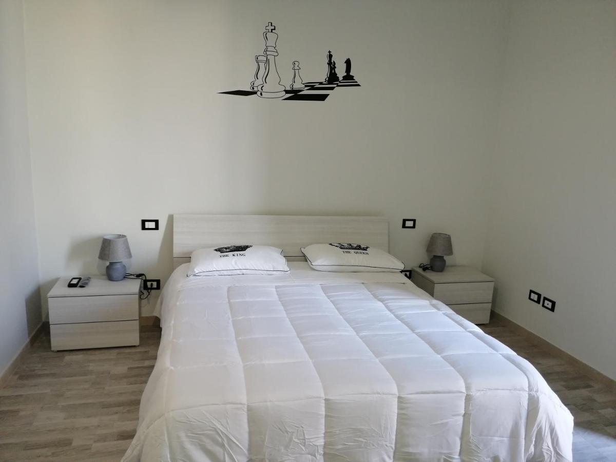 Scacco Matto Holiday House ตารันโต ภายนอก รูปภาพ