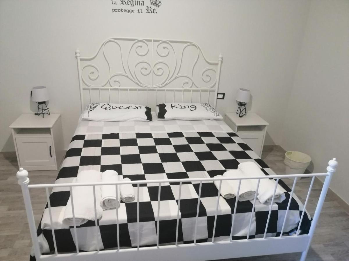 Scacco Matto Holiday House ตารันโต ภายนอก รูปภาพ