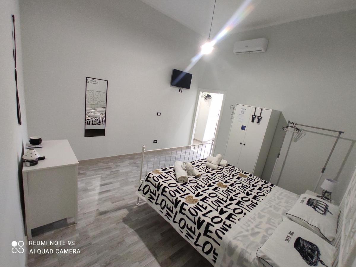 Scacco Matto Holiday House ตารันโต ห้อง รูปภาพ