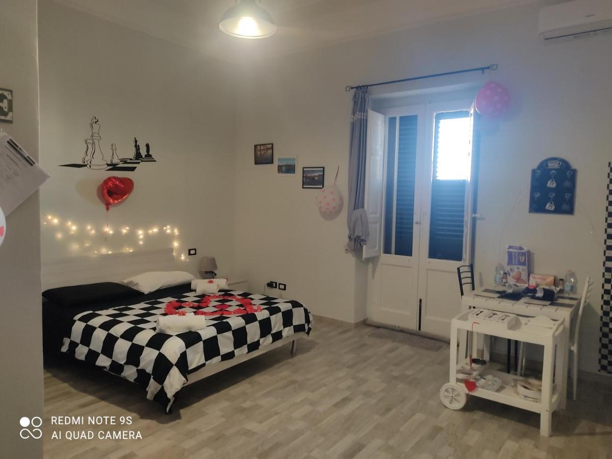 Scacco Matto Holiday House ตารันโต ภายนอก รูปภาพ