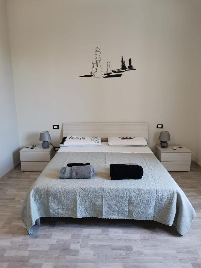 Scacco Matto Holiday House ตารันโต ห้อง รูปภาพ